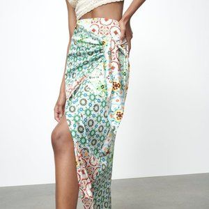 Zara Blogger Favorite KNOTTED PRINTED SARONG SKIRT size XS